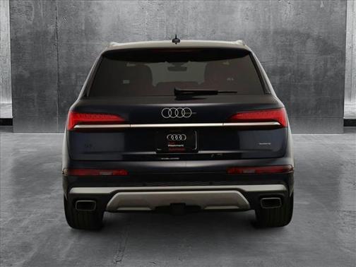 2025 Audi Q7 55 Prestige