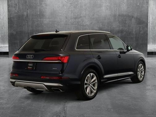 2025 Audi Q7 55 Prestige