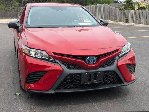 2020 Toyota Camry SE