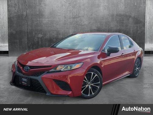 2020 Toyota Camry SE
