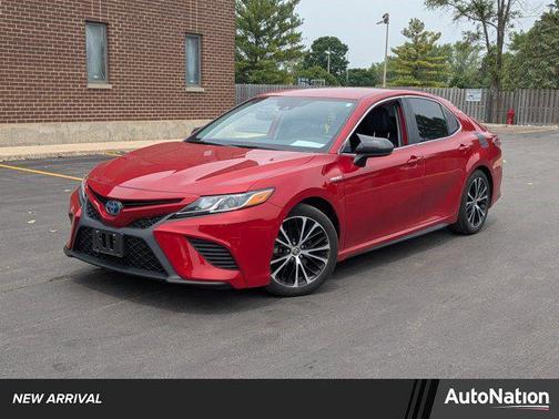 2020 Toyota Camry SE