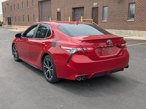 2020 Toyota Camry SE