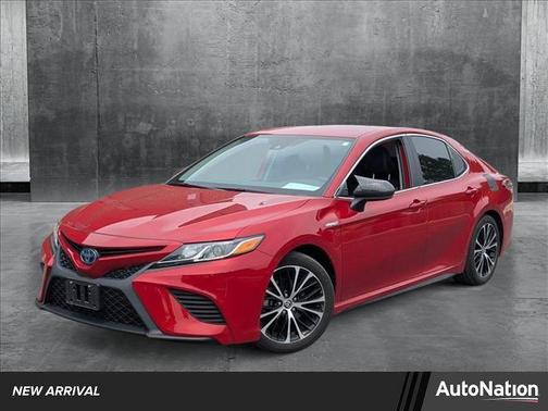 2020 Toyota Camry SE