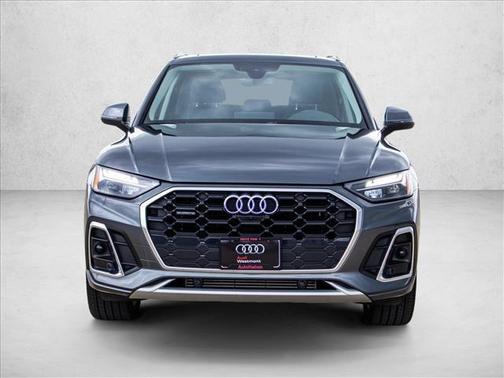 Daytona Gray Pearl Effect 2023 Audi Q5 45 S line Premium Plus