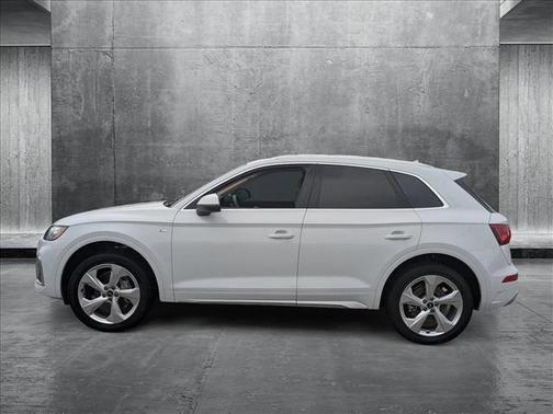 2023 Audi Q5 45 S line Premium Plus