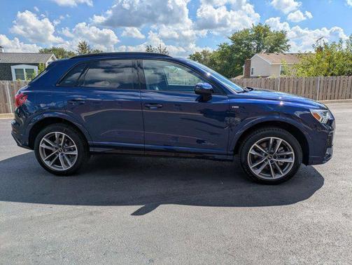 2025 Audi Q3 Premium 45 TFSI S line quattro Tiptronic