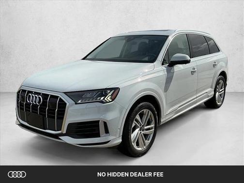 Glacier White Metallic 2023 Audi Q7 55 Premium