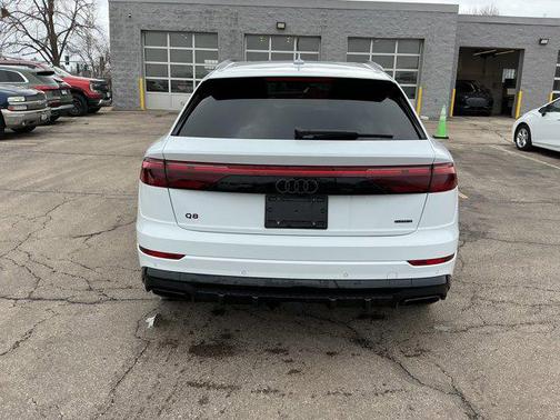 2025 Audi Q8 55 Premium Plus