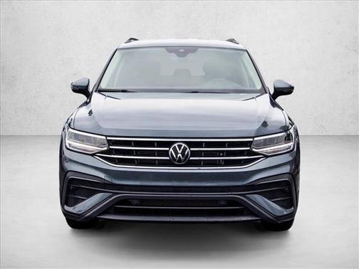 Platinum Gray Metallic 2024 Volkswagen Tiguan 2.0T S