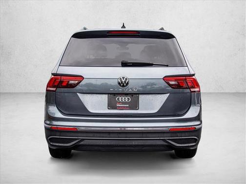 Platinum Gray Metallic 2024 Volkswagen Tiguan 2.0T S