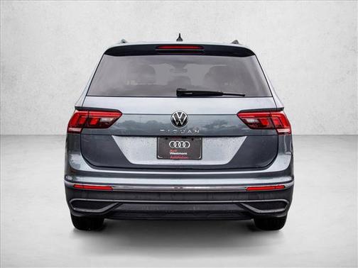 Platinum Gray Metallic 2024 Volkswagen Tiguan 2.0T S