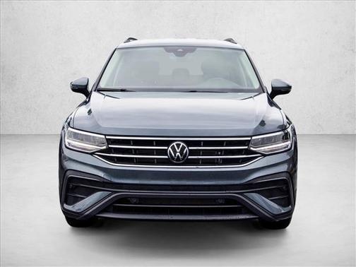 Platinum Gray Metallic 2024 Volkswagen Tiguan 2.0T S