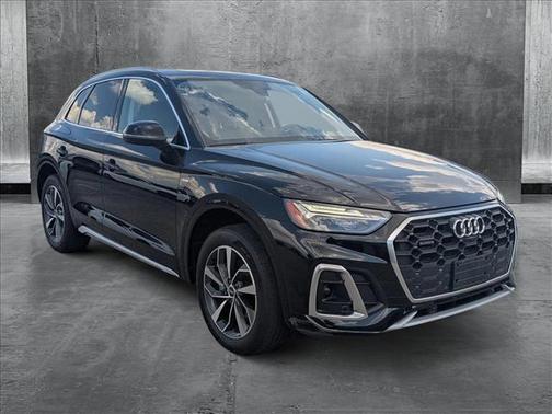 2023 Audi Q5 45 S line Premium Plus
