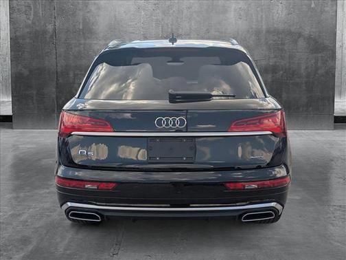 2023 Audi Q5 45 S line Premium Plus