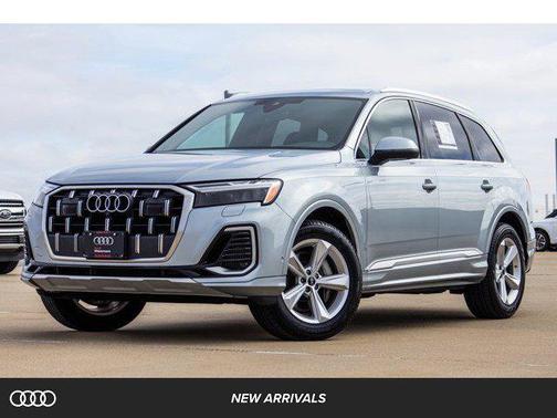 Satellite Silver Metallic 2025 Audi Q7 55 Premium