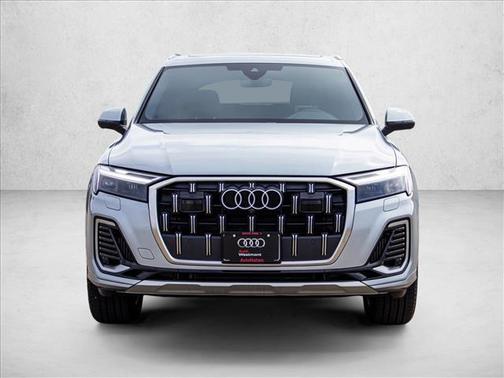 Satellite Silver Metallic 2025 Audi Q7 55 Premium