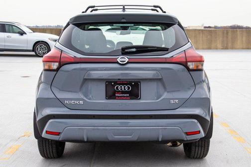 2021 Nissan Kicks SR