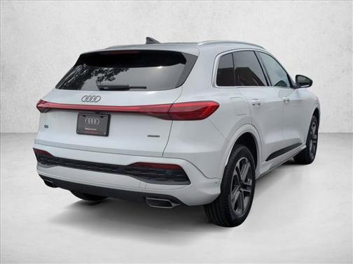 2025 Audi Q5 Premium Plus TFSI quattro S tronic