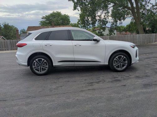 2025 Audi Q5 Premium Plus TFSI quattro S tronic