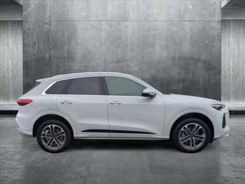 2025 Audi Q5 Premium