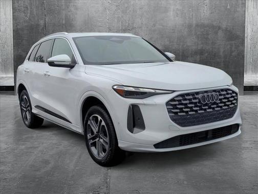 2025 Audi Q5 Premium