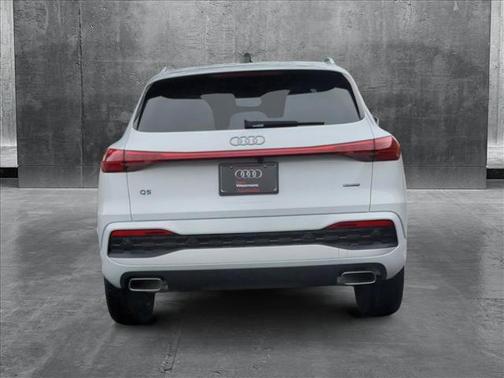 2025 Audi Q5 Premium