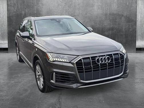 2024 Audi Q7 55 Premium Plus