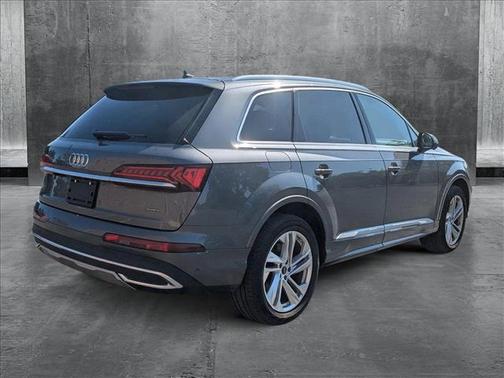 2024 Audi Q7 55 Premium Plus