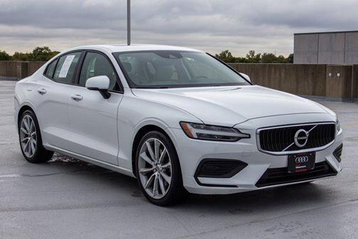 2020 Volvo S60 T5 Momentum
