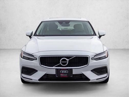 2020 Volvo S60 T5 Momentum