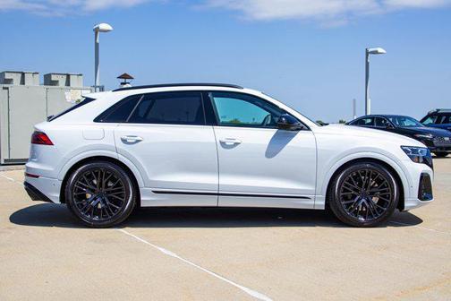 Glacier White Metallic 2026 Audi SQ8 4.0T Prestige