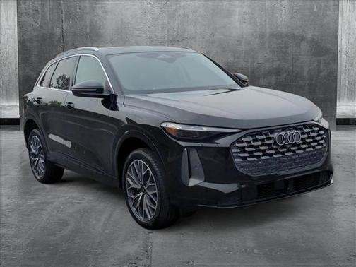 2025 Audi Q5 Premium Plus