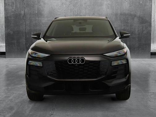 2025 Audi Q6 e-tron Premium quattro