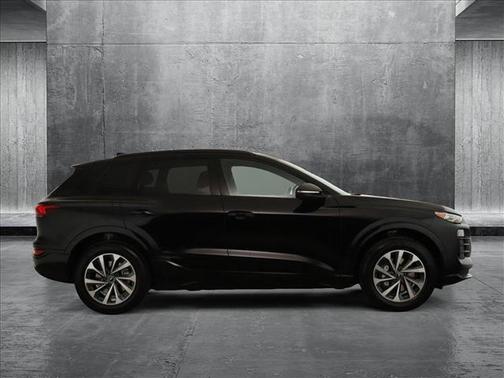 2025 Audi Q6 e-tron Premium quattro
