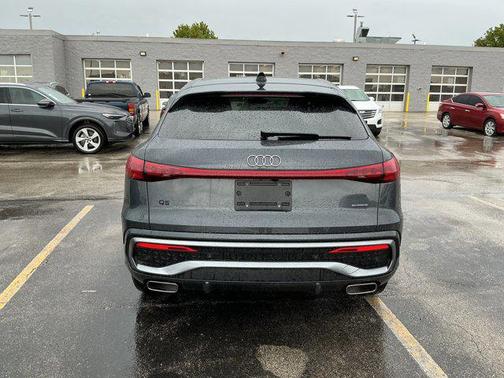 Tambora Gray Metallic 2025 Audi Q5 Premium Plus TFSI quattro S tronic