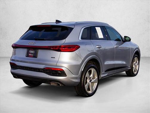 2025 Audi Q5 Premium Plus TFSI quattro S tronic