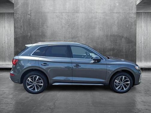 2022 Audi Q5 45 S line Premium
