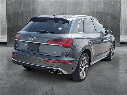 2022 Audi Q5 45 S line Premium