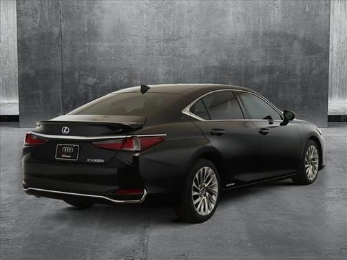 2021 Lexus ES 300h Luxury