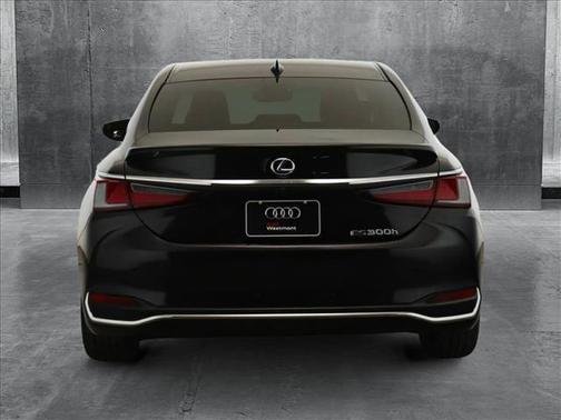 2021 Lexus ES 300h Luxury