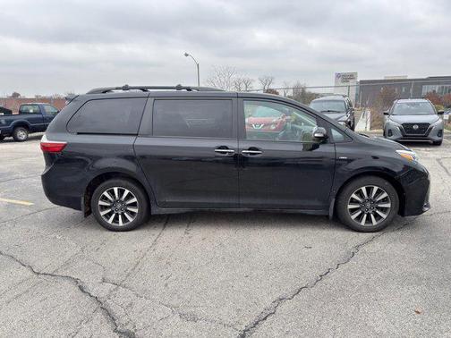 2020 Toyota Sienna Limited Premium