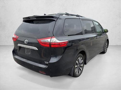 2020 Toyota Sienna Limited Premium