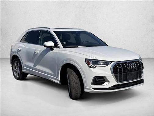 2022 Audi Q3 40 Premium Plus