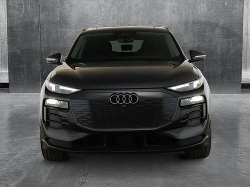 2025 Audi Q6 e-tron Prestige quattro