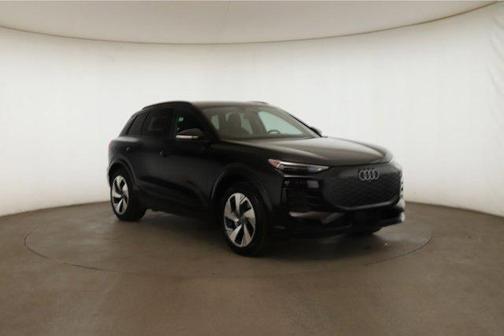 2025 Audi Q6 e-tron Premium Plus quattro