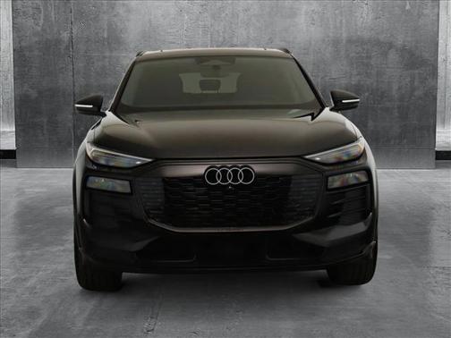2025 Audi Q6 e-tron Premium Plus quattro