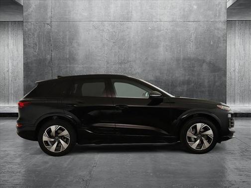 2025 Audi Q6 e-tron Premium Plus quattro