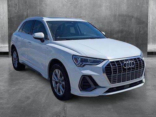 2024 Audi Q3 Premium 45 TFSI S line quattro Tiptronic