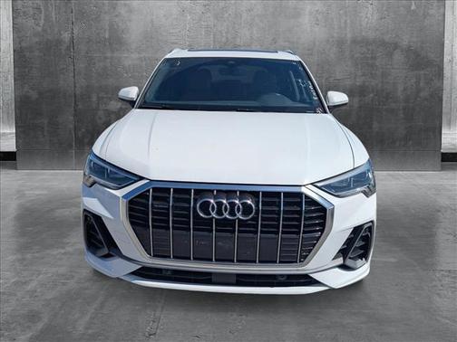 2024 Audi Q3 Premium 45 TFSI S line quattro Tiptronic