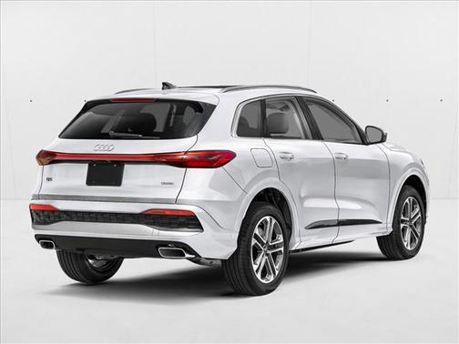 Glacier White Metallic 2026 Audi Q5 Premium Plus TFSI quattro S tronic